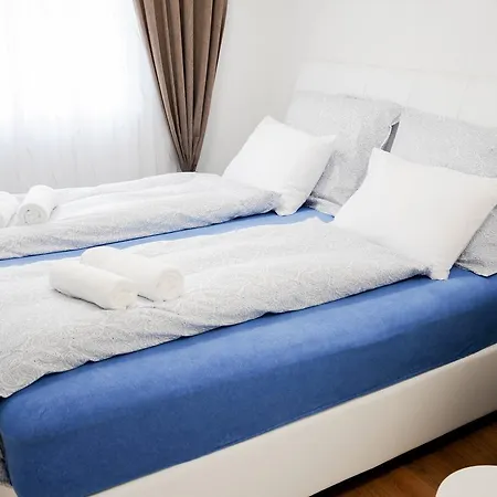 Dino Apartamento SJJ